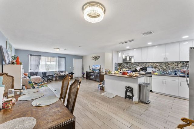 5 of 31 - 4116 Plumosa Street, West Palm Beach, FL