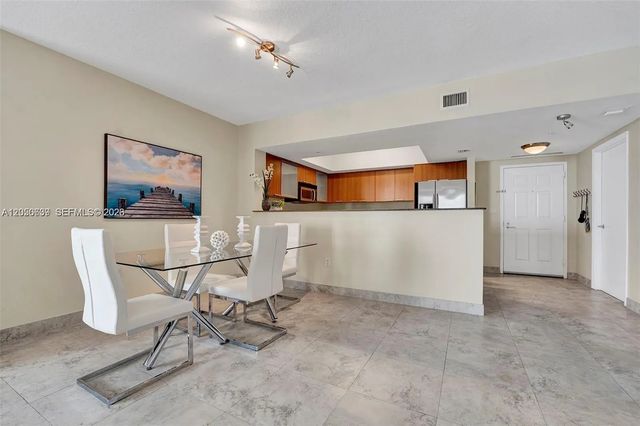 4 of 27 - 16699 Collins Avenue #1605, Sunny Isles Beach, FL