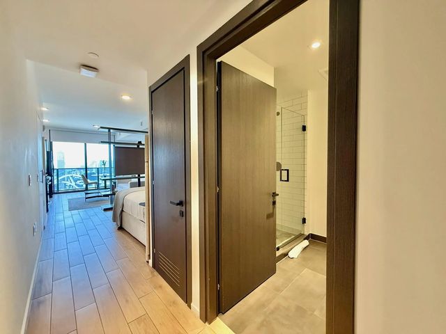 3 of 23 - 398 Ne 5th Street #3907, Miami, FL