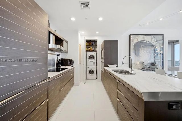 5 of 71 - 200 Biscayne Boulevard Way #5110, Miami, FL