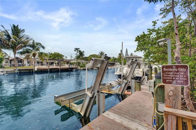 2404 Ne 135th Street #2404, North Miami