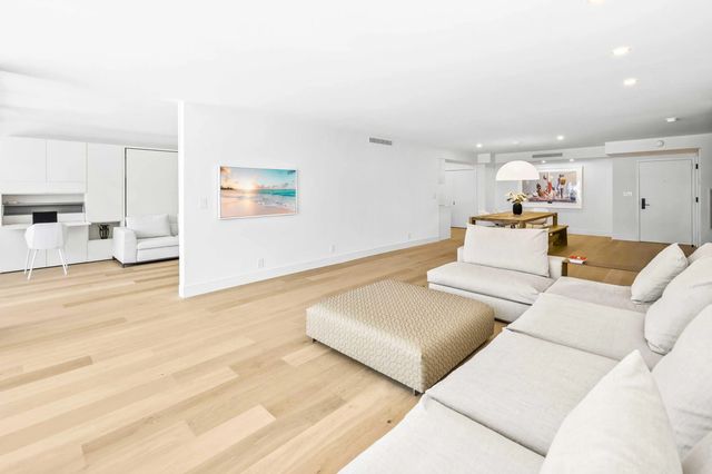 2784 S Ocean Boulevard #203n, Palm Beach