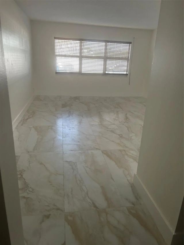 3 of 32 - 550 Bayshore Drive #102, Fort Lauderdale, FL