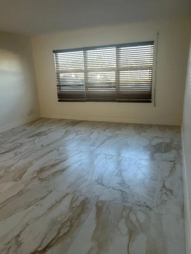 4 of 32 - 550 Bayshore Drive #102, Fort Lauderdale, FL