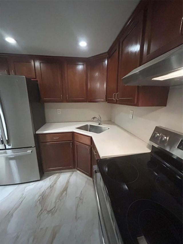 5 of 32 - 550 Bayshore Drive #102, Fort Lauderdale, FL