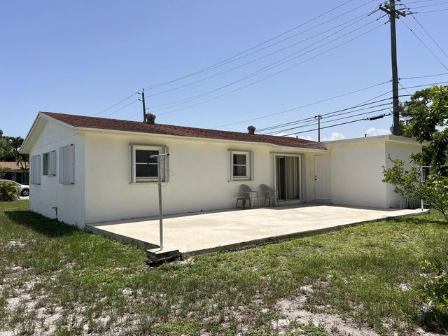 3 of 17 - 816 24th Avenue N, Lake Worth Beach, FL
