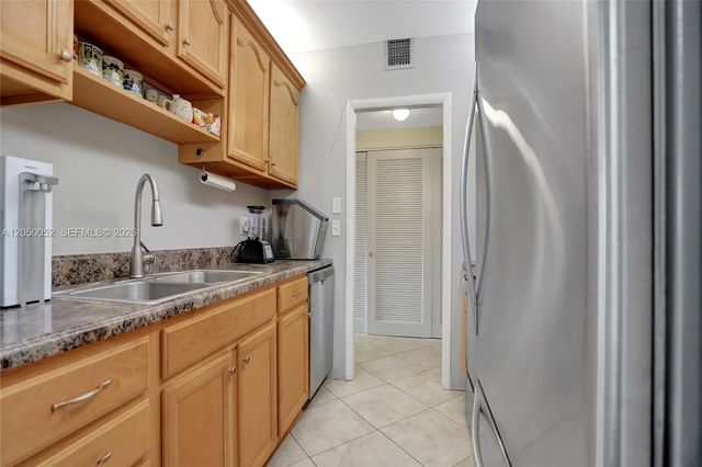 5 of 76 - 400 N Riverside Drive #514, Pompano Beach, FL