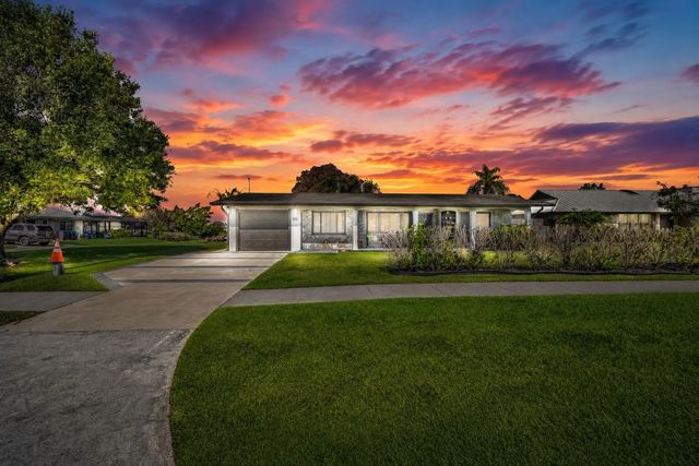 220 Riomar Drive, Port St. Lucie