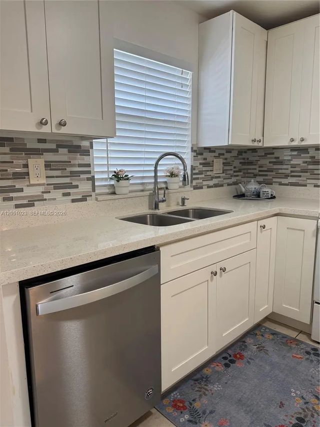 2 of 31 - 9540 Sunrise Lakes Boulevard #208, Sunrise, FL