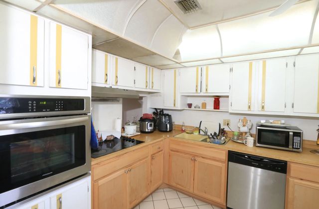 2 of 28 - 2886 Fernley Drive E #91, West Palm Beach, FL