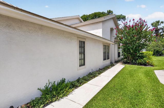 4 of 59 - 10984 Stafford Circle S, Boynton Beach, FL