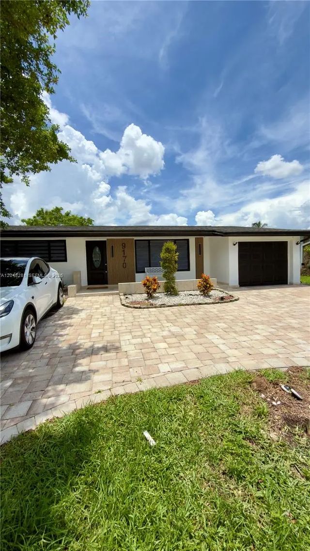 3 of 27 - 9170 Nw 24th Place, Sunrise, FL