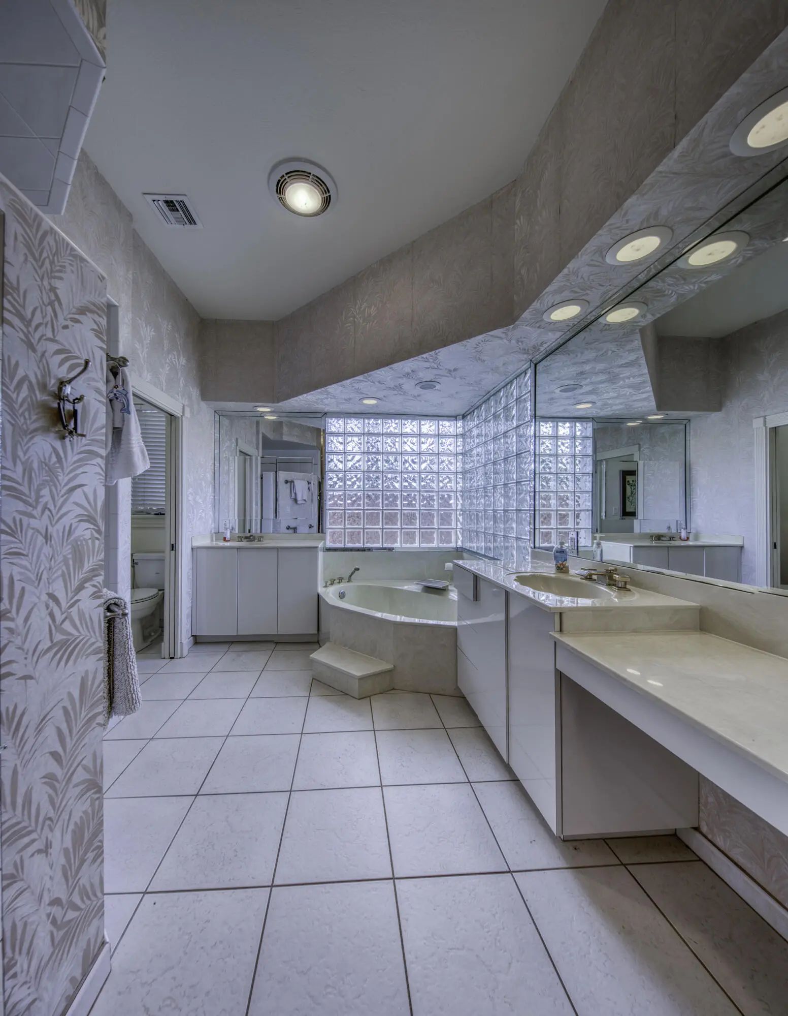 1870 Mediterranean Road W, Lake Clarke Shores, FL, 33406