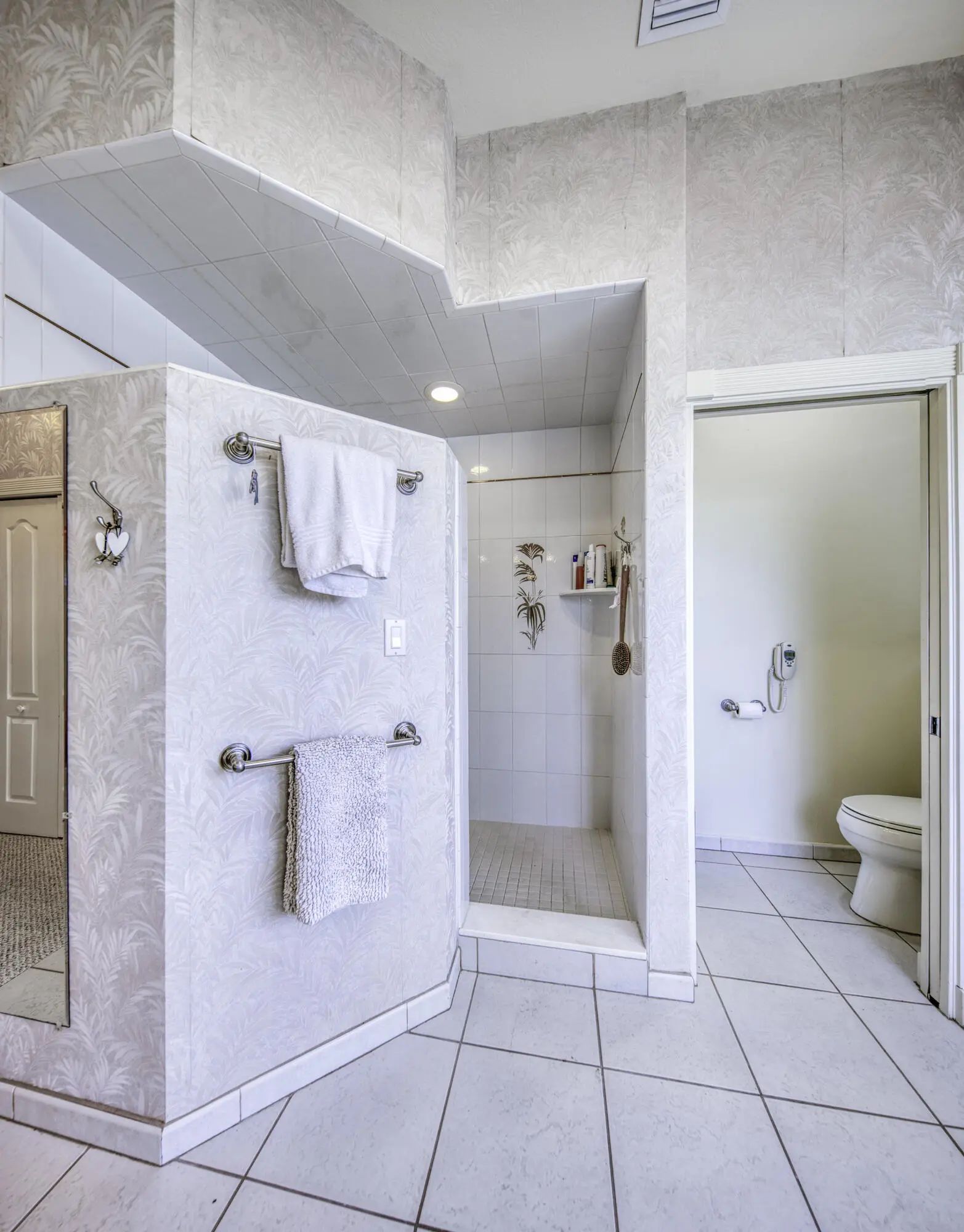 1870 Mediterranean Road W, Lake Clarke Shores, FL, 33406