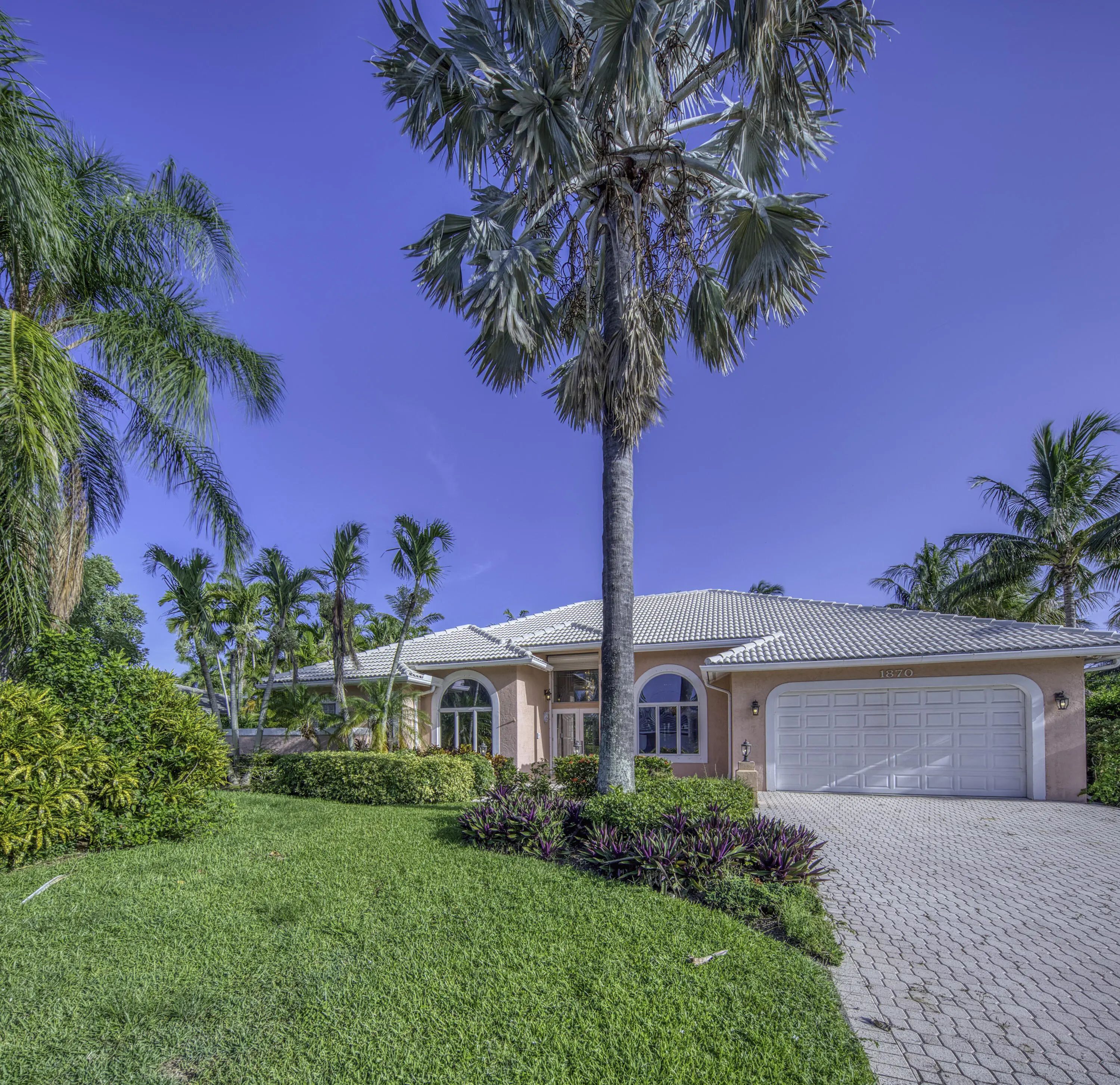 1870 Mediterranean Road W, Lake Clarke Shores, FL, 33406