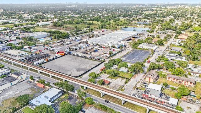 5 of 26 - 6801 Nw 27th Avenue, Miami, FL
