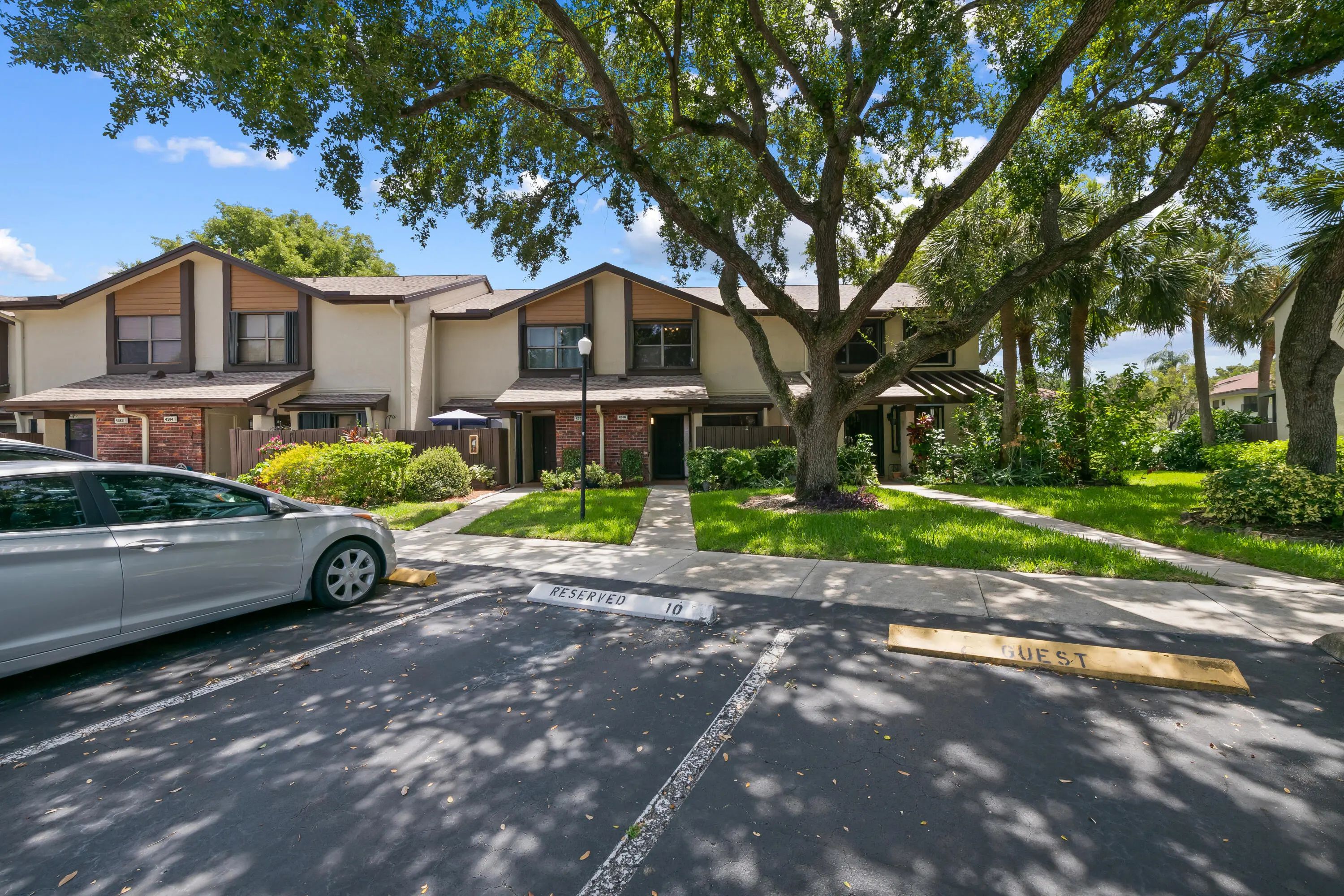 4586 Carambola Circle S #27217, Coconut Creek