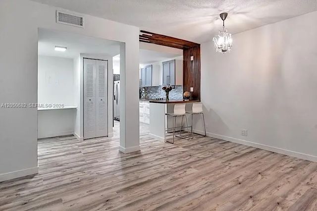 5 of 19 - 1450 Ne 170th Street #204, North Miami Beach, FL
