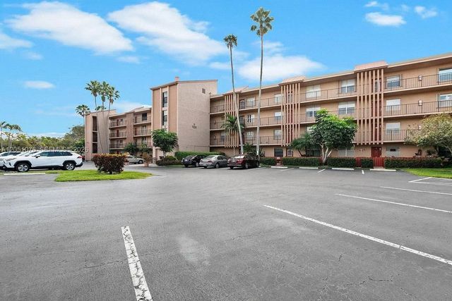 7220 Lake Cir Drive #301, Margate
