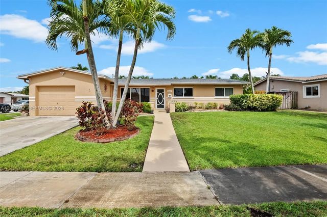 2251 Nw 87th Avenue, Pembroke Pines