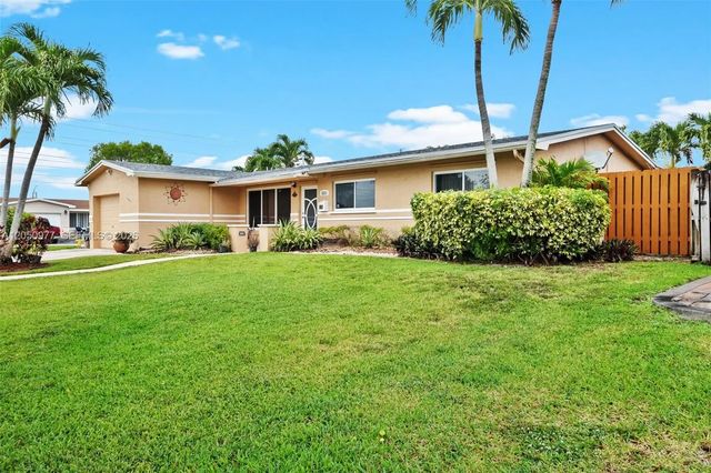 3 of 24 - 2251 Nw 87th Avenue, Pembroke Pines, FL