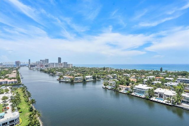 2 of 44 - 20515 E Country Club Drive #2044, Aventura, FL