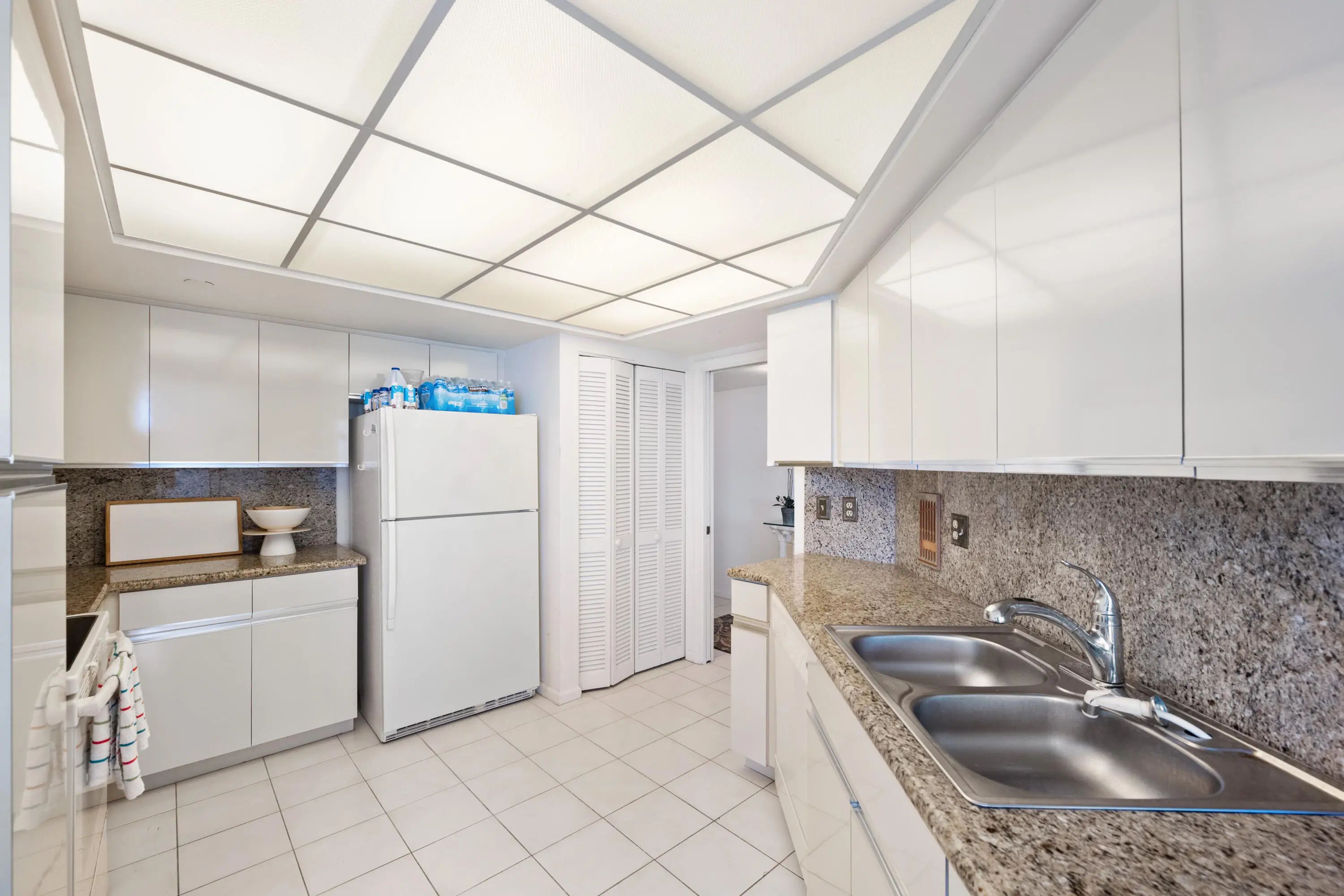 3560 S Ocean Boulevard #ph-6, South Palm Beach, FL, 33480