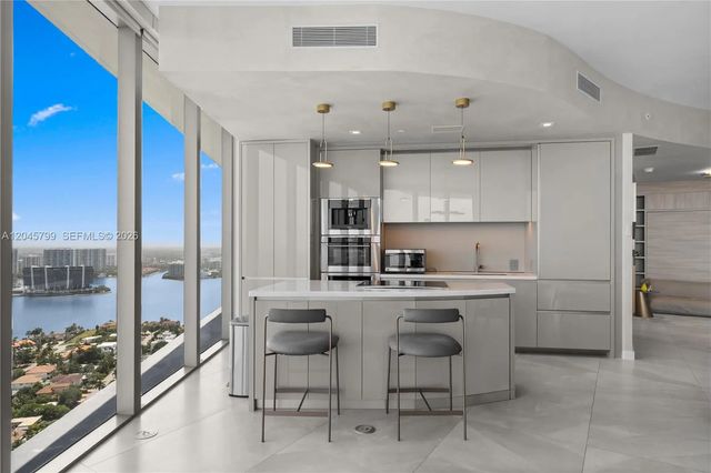 3 of 30 - 18975 Collins Avenue #3204, Sunny Isles Beach, FL