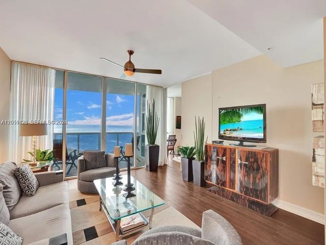 4 of 26 - 18201 Collins Avenue #1604, Sunny Isles Beach, FL