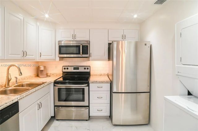130 Cypress Club Drive #324, Pompano Beach