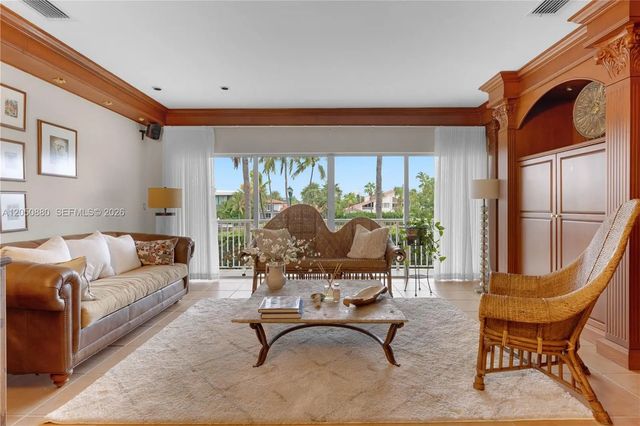 3 of 48 - 21399 Marina Cove Circle #m-15, Aventura, FL