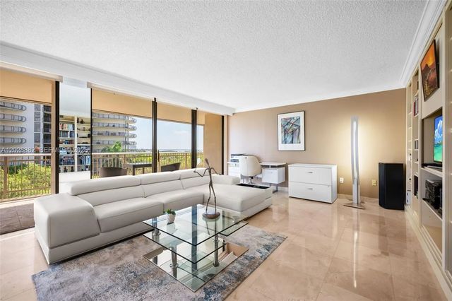 2 of 38 - 2901 S Bayshore Drive #6a, Coconut Grove, FL