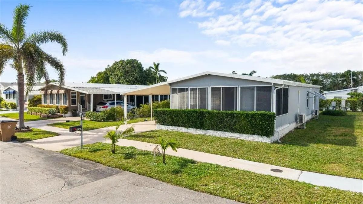 5389 Nw 3rd Avenue, Deerfield Beach