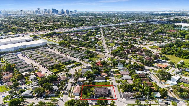 2 of 12 - 880 Nw 25th Avenue, Fort Lauderdale, FL