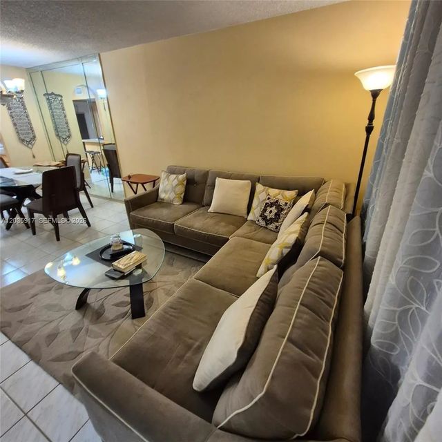 3 of 27 - 8460 Sunrise Lakes Boulevard #210, Sunrise, FL