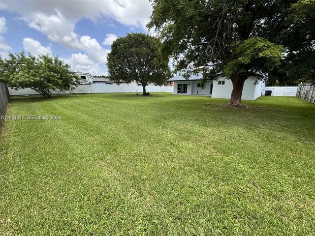 4 of 13 - 22262 Sw 127th Place, Miami, FL