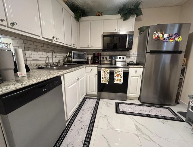 3 of 21 - 300 Ne 26th Avenue #113, Boynton Beach, FL