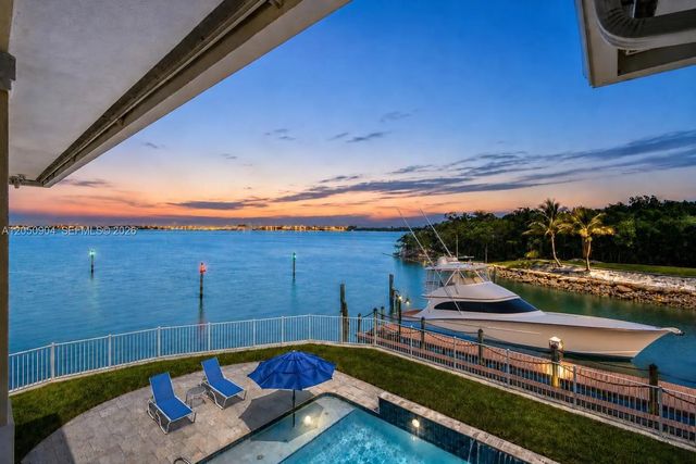 4105 Ne Rigels Cove Way, Hutchinson Island