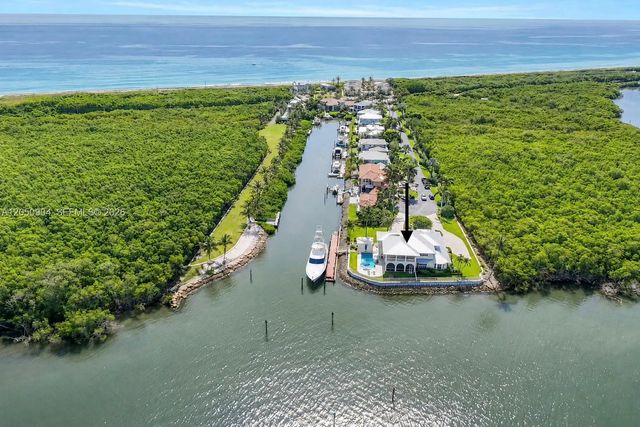 3 of 55 - 4105 Ne Rigels Cove Way, Hutchinson Island, FL