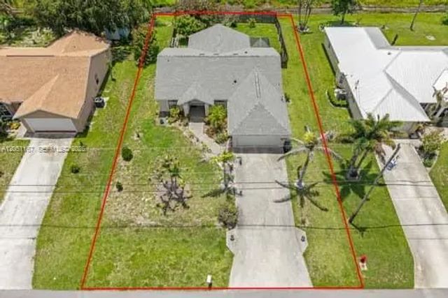 2 of 27 - 3257 Se Pinto Street, Port St. Lucie, FL