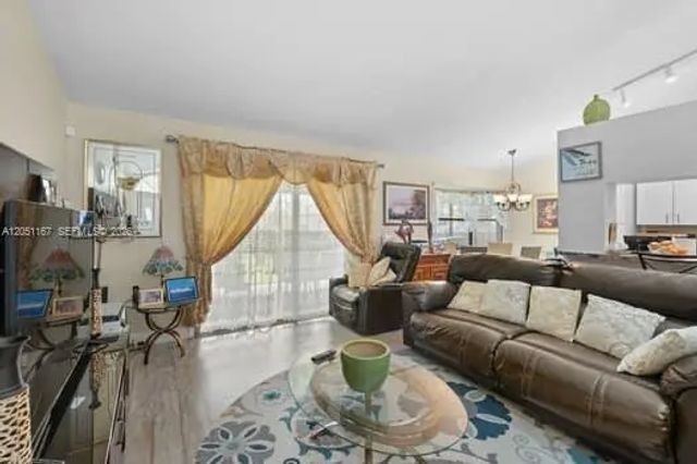 5 of 27 - 3257 Se Pinto Street, Port St. Lucie, FL
