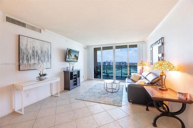 4 of 49 - 2501 S Ocean Drive #828, Hollywood, FL