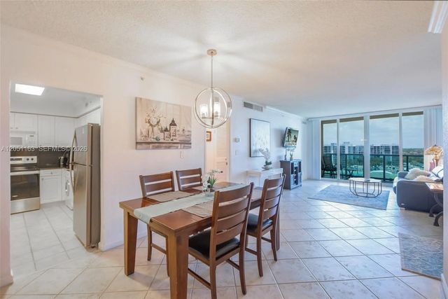 5 of 49 - 2501 S Ocean Drive #828, Hollywood, FL