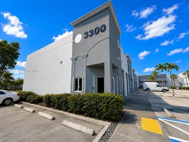 2 of 17 - 3300 Nw 112th Avenue #11, Doral, FL