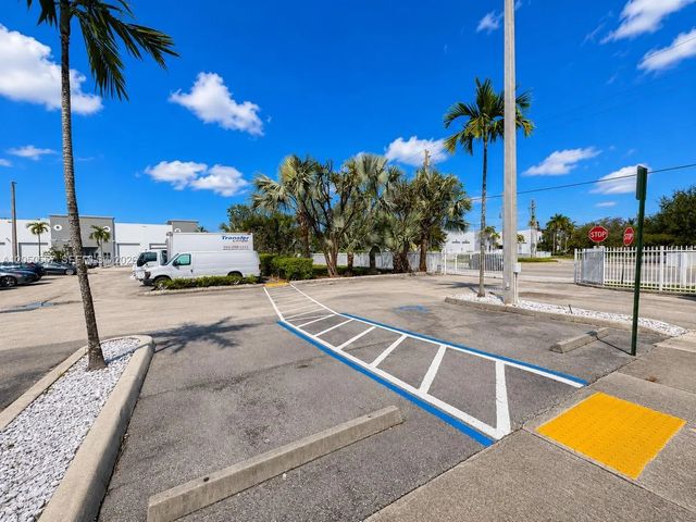 5 of 17 - 3300 Nw 112th Avenue #11, Doral, FL