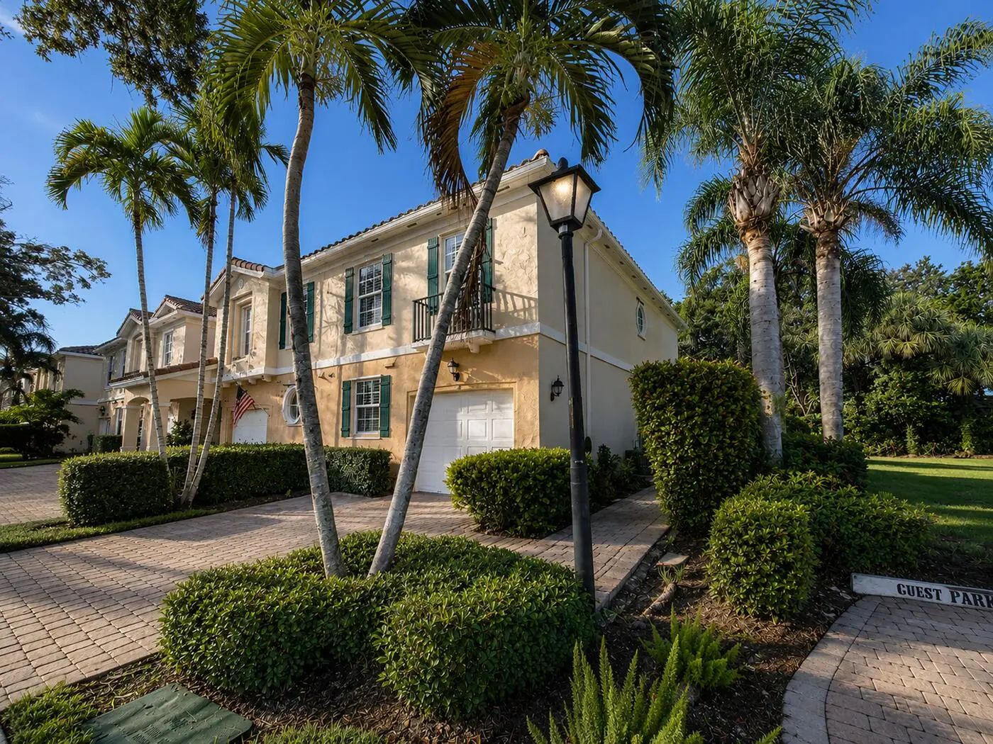 Photos for MLS B26050735 - 33410