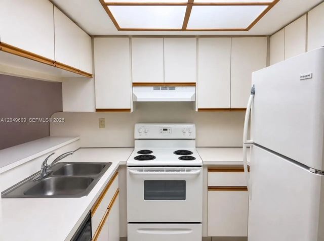 2 of 7 - 8999 Sw 123rd Court #103, Miami, FL
