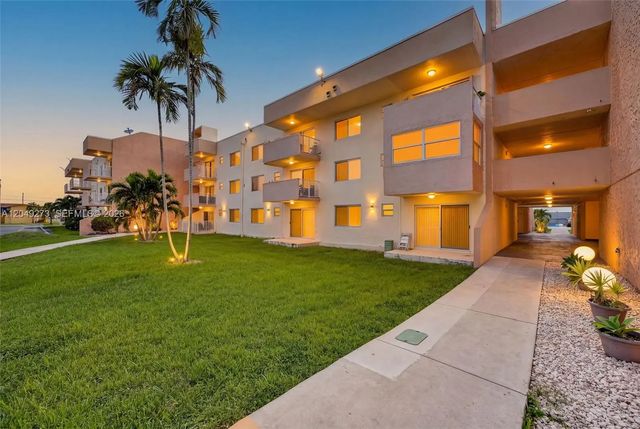 10300 Coral Way #c25, Miami