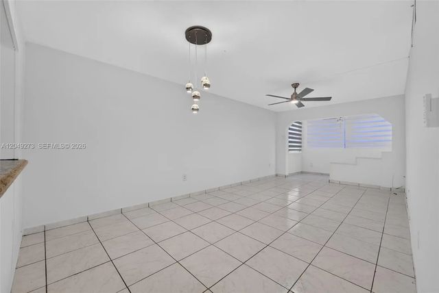 5 of 32 - 10300 Coral Way #c25, Miami, FL