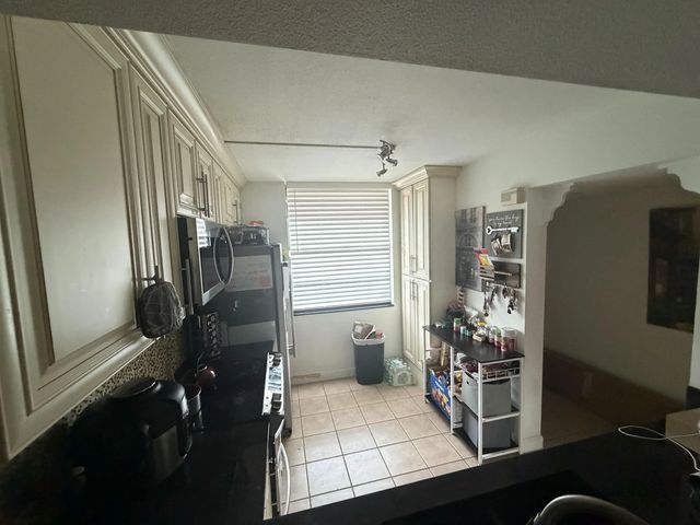4 of 13 - 1711 Whitehall Drive #201, Davie, FL